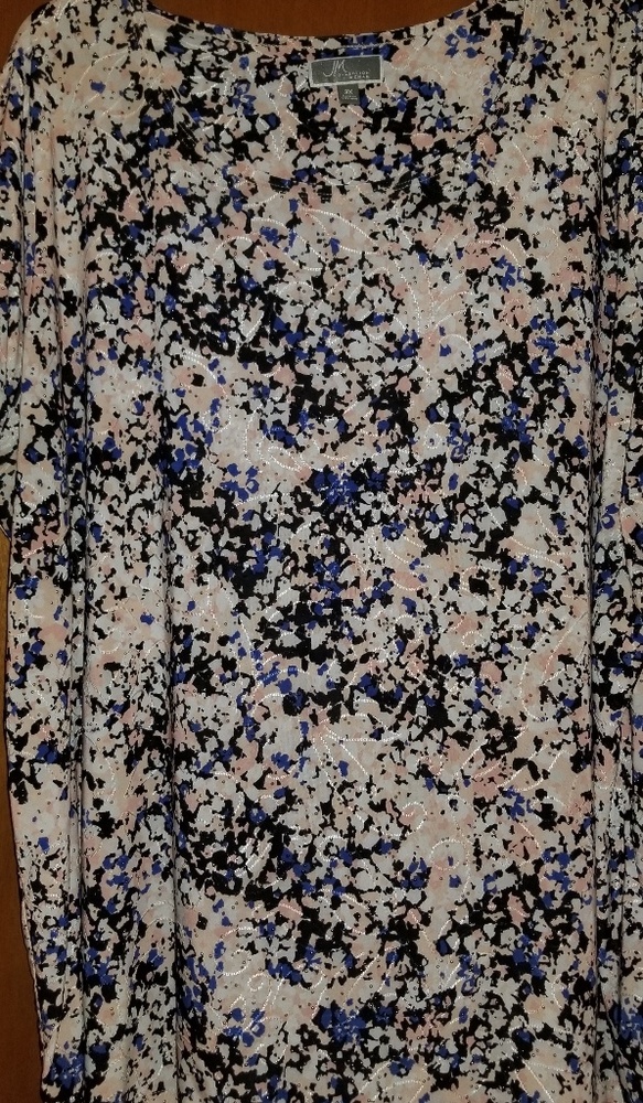 Short-sleeved top with metallic details
